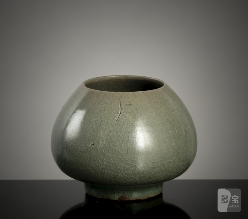A Lotus bud Longquan vase with crackled celadon glaze - 图3
